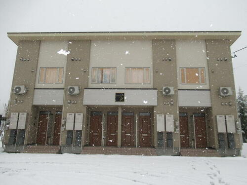 山形県新庄市大字鳥越 築6年3ヶ月 2階建