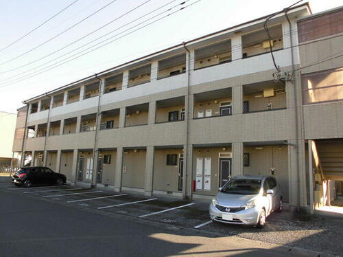 栃木県小山市駅南町１丁目 3階建