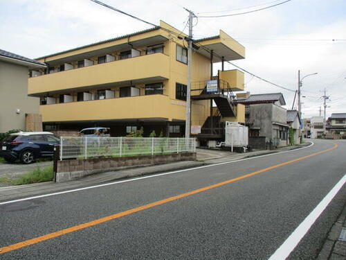 山梨県南アルプス市小笠原 3階建 築37年4ヶ月