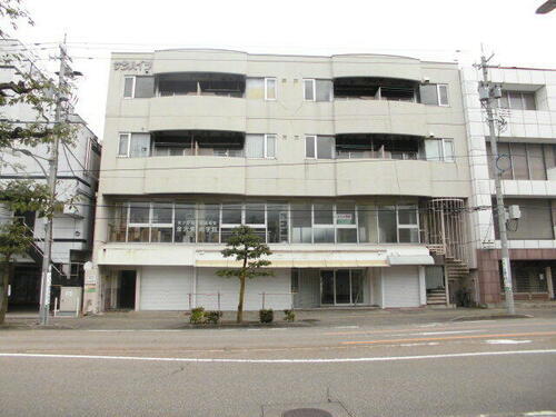 石川県金沢市鱗町 4階建