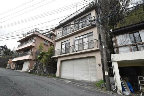 神奈川県足柄下郡湯河原町宮上 3階建 築46年2ヶ月