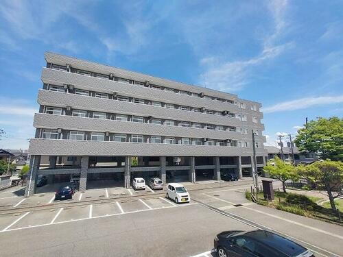 レジデンスカープ金沢 5階建