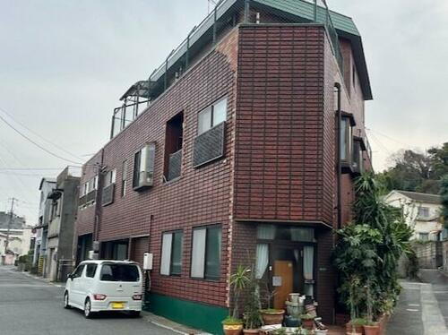 山口県下関市田中町 3階建