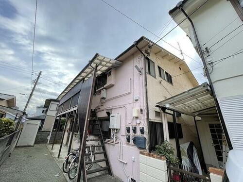 グリシーヌハイツ 地上2階地下1階建