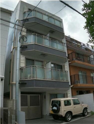 たすき新宿 4階建