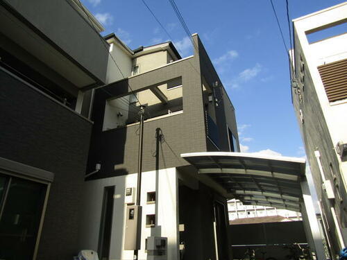 兵庫県神戸市中央区山本通２丁目 3階建 築11年10ヶ月