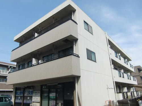 関谷マンション 3階建