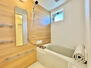 フェリーチェ お風呂・追い炊き機能付き！木目調のアクセントパネルが素敵な浴室です