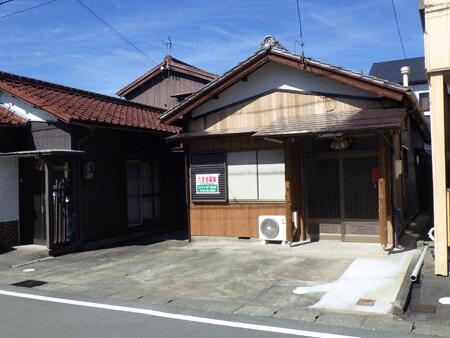 三重県伊勢市船江３丁目 平屋建て