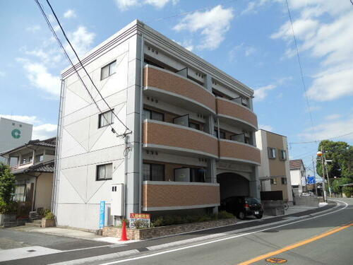熊本県熊本市中央区黒髪３丁目 3階建 築28年2ヶ月
