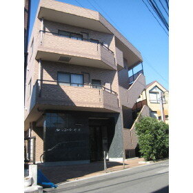 東京都北区田端５丁目 3階建