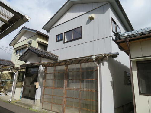 新潟県燕市吉田弥生町 2階建 築37年5ヶ月