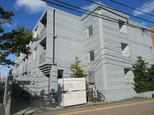 北海道札幌市豊平区平岸五条１３丁目 地上3階地下1階建 築36年8ヶ月