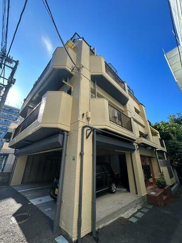 ヴィレッジ金山 4階建