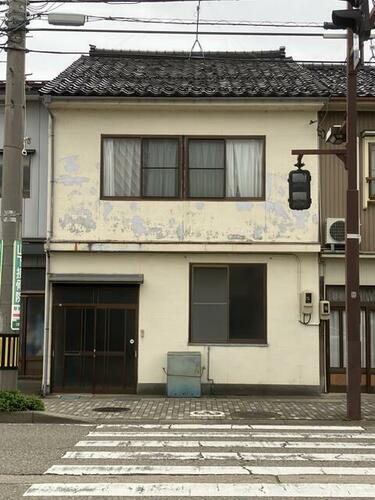 富山県砺波市三島町 2階建 築64年6ヶ月