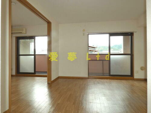 高知県高知市鴨部 3階建 築25年5ヶ月