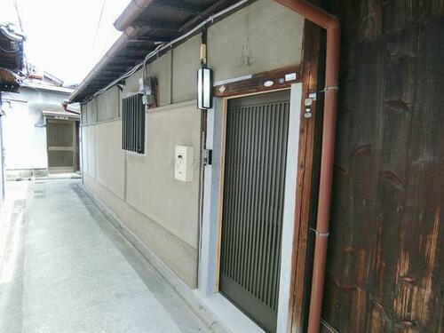 ２０２３年フルリニューアル　祇園の路地にある賃貸戸建（小松町）