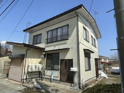 山形県米沢市東１丁目 2階建