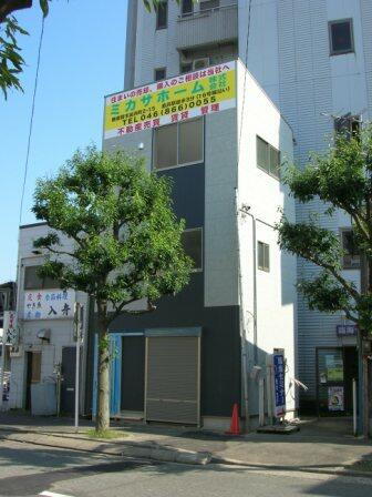 神奈川県横須賀市安浦町３丁目 3階建 築17年8ヶ月