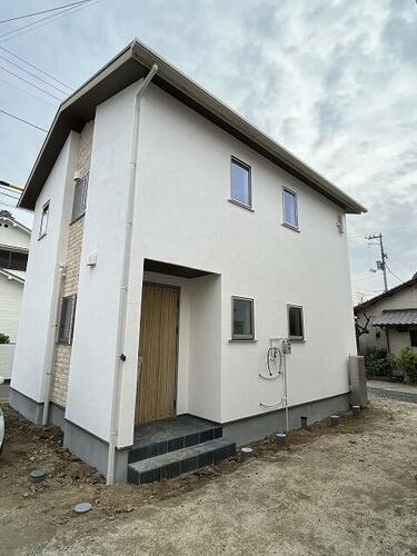 愛媛県松山市来住町 2階建 築2年6ヶ月