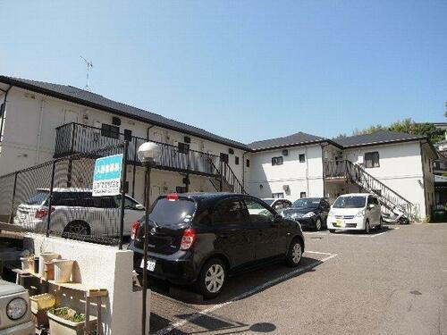 長崎県長崎市滑石３丁目 2階建