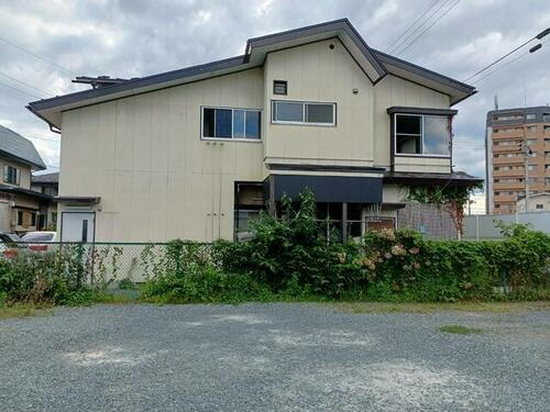 小笠原テナント 2階建