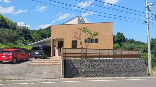 宮崎県日向市大字平岩 2階建 築10年3ヶ月