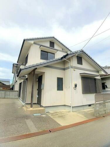愛媛県新居浜市繁本町 2階建