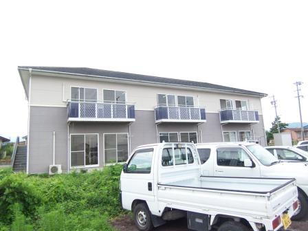 長野県上田市前山 2階建