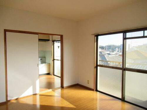 広島県福山市南蔵王町５丁目 築40年8ヶ月 3階建