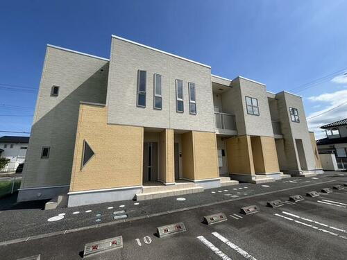 福島県南相馬市原町区陣ケ崎 2階建
