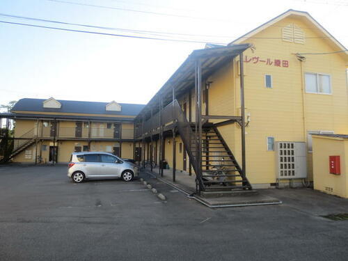 レヴール綾田 2階建
