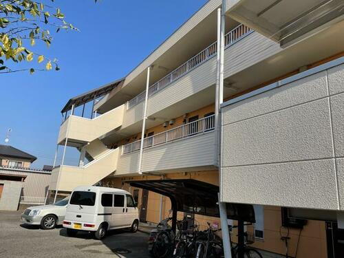 茨城県坂東市沓掛 3階建 築26年10ヶ月