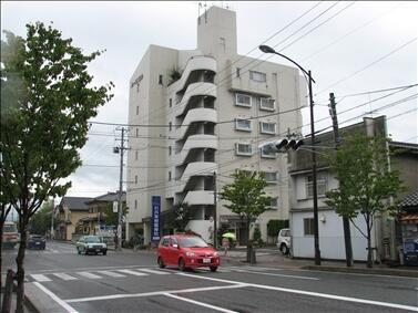 ルーエ石井 7階建
