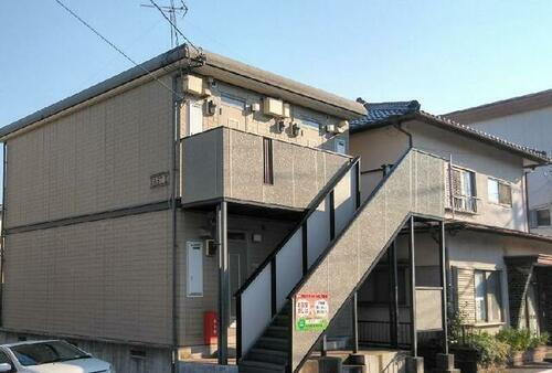 静岡県三島市東本町２丁目 2階建