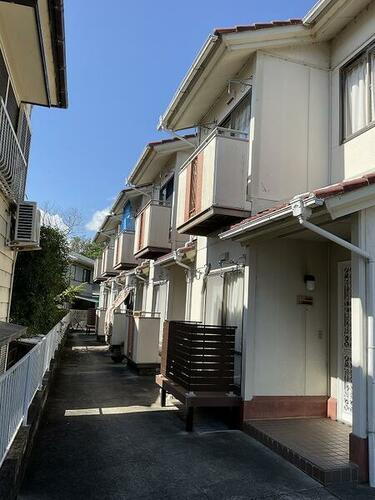 兵庫県洲本市千草甲 2階建