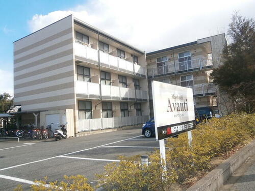 群馬県前橋市上小出町２丁目 3階建