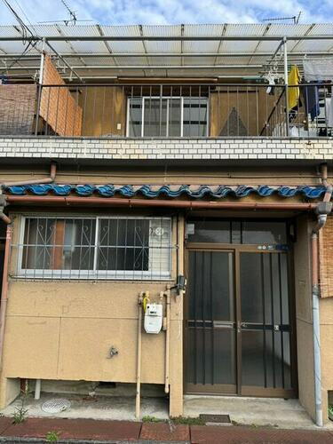 大阪府東大阪市東鴻池町４丁目 2階建
