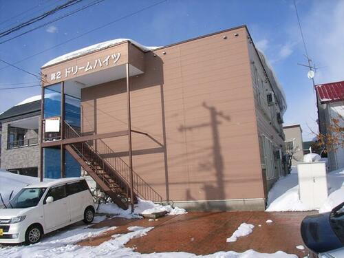 北海道美唄市西三条北２丁目 2階建