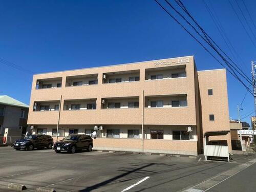 アベニュー上島Ⅱ 3階建