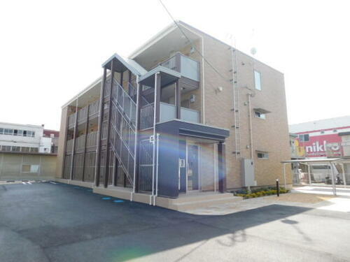 愛媛県新居浜市若水町２丁目 賃貸アパート