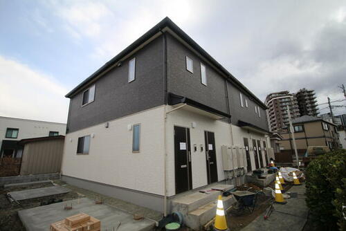 ナトゥラーレ 2階建