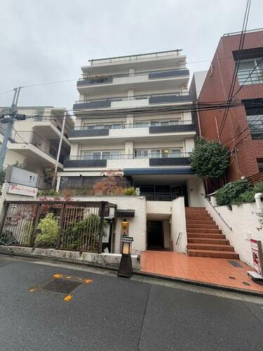 上原ハウス 地上7階地下1階建