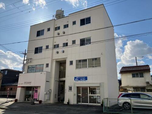 兵庫県姫路市大善町 4階建