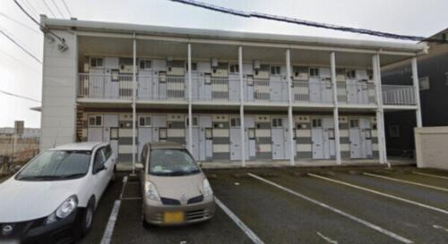 静岡県沼津市大岡 2階建