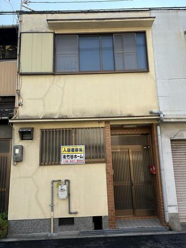 兵庫県尼崎市神田北通７丁目 2階建