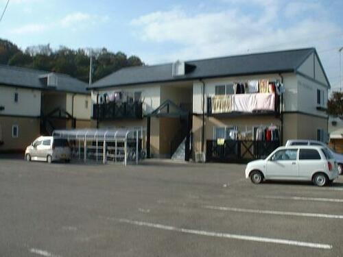 愛媛県新居浜市西の土居町２丁目 賃貸アパート