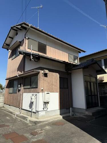 大分県中津市大字島田 2階建