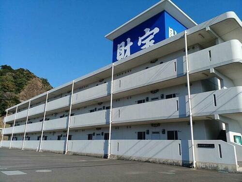 鹿児島県垂水市新城 3階建 築10年9ヶ月