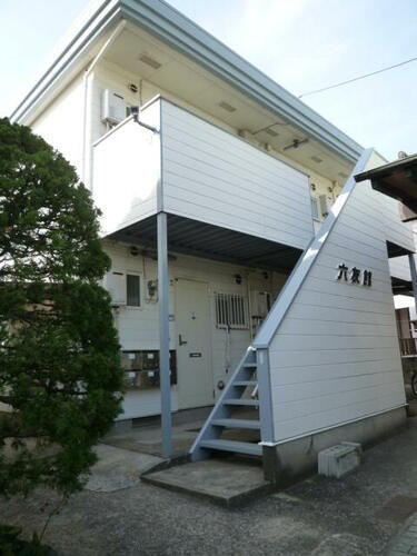 神奈川県横浜市金沢区六浦１丁目 2階建